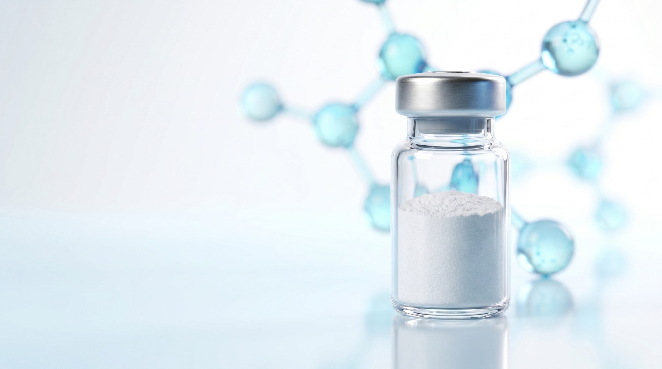 Flacon de retatrutide en poudre lyophilisée avec molécule peptidique en arrière-plan, ambiance pharmaceutique premium